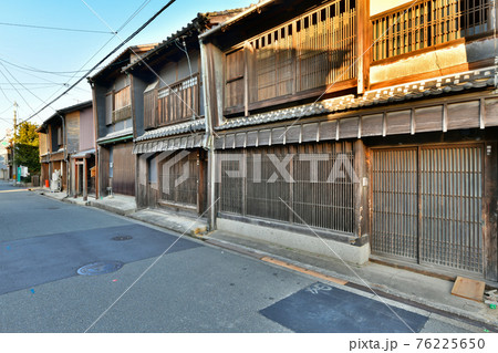 三重県　津市　阿漕の町並み 76225650