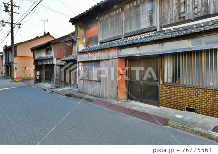 三重県　津市　阿漕の町並み 76225661