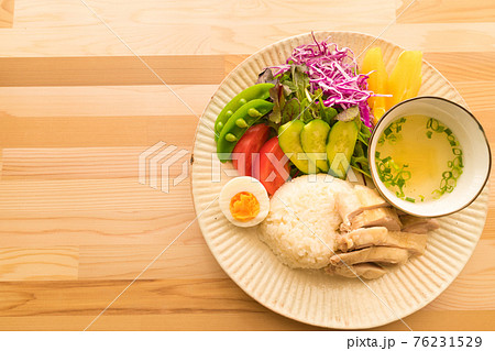 シンガポールチキンライス 76231529