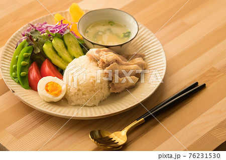 シンガポールチキンライス 76231530