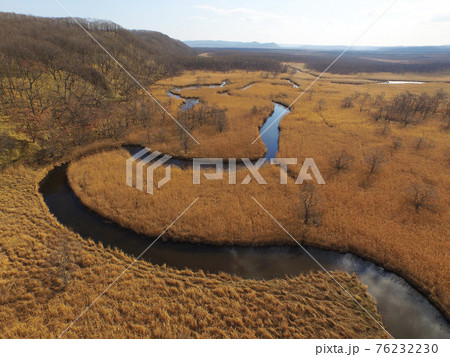空撮・秋の釧路湿原(北海道・鶴居村) 空撮・秋の釧路湿原(北海道・鶴居村) 76232230