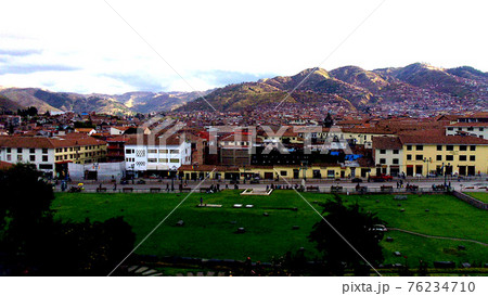 クスコのサント・ドミンゴ教会前のサグラド庭園,ペルー クスコのサント・ドミンゴ教会前のサグラド庭園,ペルー 76234710