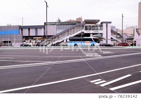 大和西大寺駅 南口駅前広場の写真素材