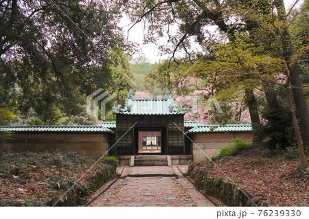 尾張徳川家の菩提寺 定光寺にある徳川義直公廟所 76239330