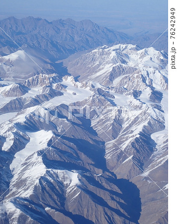 天山山脈 テンシャン山脈 新疆ウイグル自治区 定期便より空撮 天山山脈 テンシャン山脈 新疆ウイグル自治区 定期便より空撮 76242949