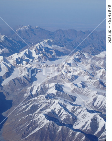 天山山脈 テンシャン山脈 新疆ウイグル自治区 定期便より空撮 天山山脈 テンシャン山脈 新疆ウイグル自治区 定期便より空撮 76242979
