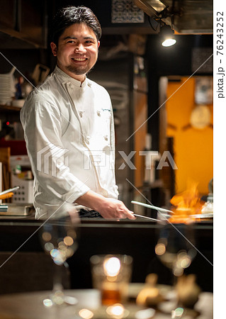 シェフ レストラン 76243252