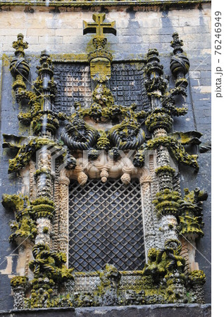 ポルトガル、トマール、キリスト修道院、マヌエル様式の窓 76246949