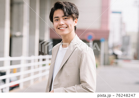 大学生・若いビジネスマンイメージ 大学生・若いビジネスマンイメージ 76248247