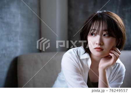 クールビューティー 76249557
