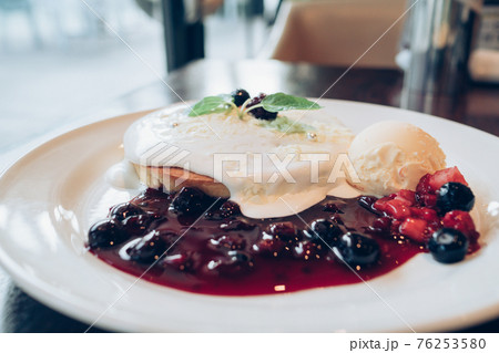 チーズ　パンケーキ 76253580