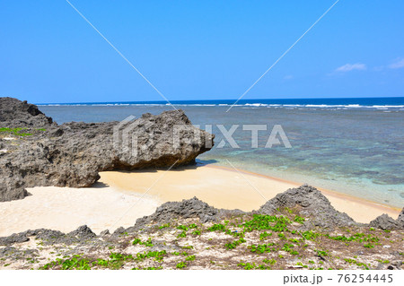 鳩間島　島仲浜 76254445
