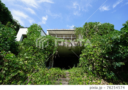 初中 廃墟 岐阜県 東濃朝鮮初中級学校 廃校の写真素材 [76254574] - PIXTA