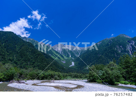 上高地 長野県 松本市 穂高岳 景勝地 山 川 高原 梓川 日本アルプス 山岳 中部山岳国立公園 上高地 長野県 松本市 穂高岳 景勝地 山 川 高原 梓川 日本アルプス 山岳 中部山岳国立公園 76257482