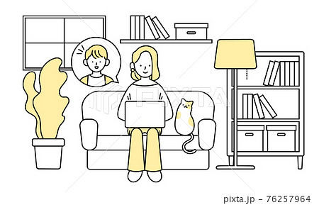 自宅のリビングでリモートワークとテレビ会議をする女性と猫のイラスト 76257964