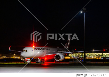 羽田空港の夜景・駐機 羽田空港の夜景・駐機 76259742