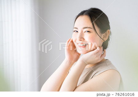 女性のビューティーイメージ 76261016