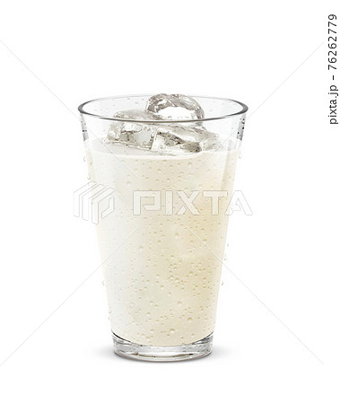 グラス 乳飲料 飲み物 氷 イラスト リアル 汗 76262779