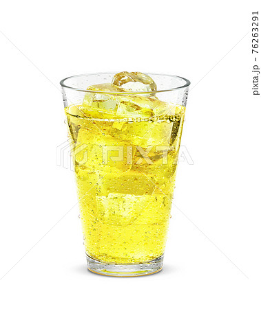 グラス エナジードリンク 飲み物 氷 イラスト リアル 汗 グラス エナジードリンク 飲み物 氷 イラスト リアル 汗 76263291