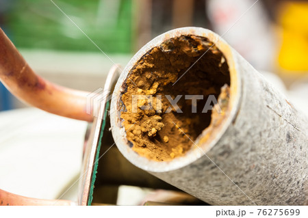 rust in the water pipes 76275699