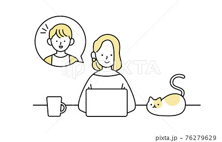 自宅のリビングでリモートワークとテレビ会議をする女性のイラスト 76279629