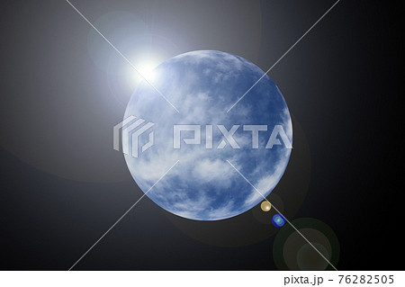 天体 星 地球と太陽のイメージイラスト のイラスト素材