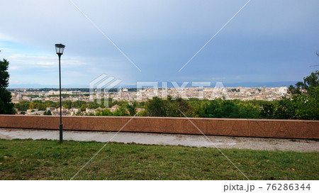 View on Rome from Belvedere del Gianicolo spot View on Rome from Belvedere del Gianicolo spot 76286344