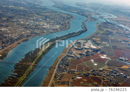 東海大橋上空より長良川と木曽川の河口方向空撮 東海大橋上空より長良川と木曽川の河口方向空撮 76296225