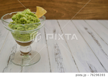 メキシコ料理のワカモーレ 76296393