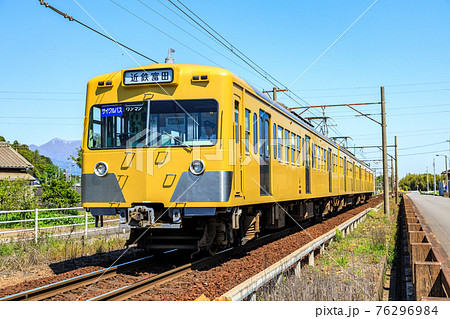 大安駅付近を走る三岐鉄道801系805F(西武イエローリバイバルカラー) 76296984