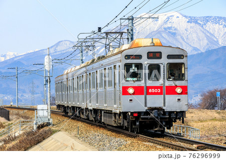 村山駅付近を走行する長野電鉄8500系 76296999