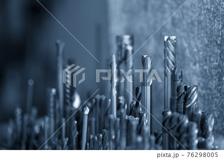 The collection of the solid carbide endmill tools for CNC milling machine . The collection of the solid carbide endmill tools for CNC milling machine . 76298005
