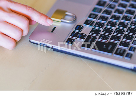 指紋認証　生体認証　ログイン　【セキュリティ　イメージ】 76298797