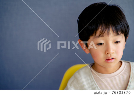 勉強嫌いなお調子者の小学生 勉強嫌いなお調子者の小学生 76303370