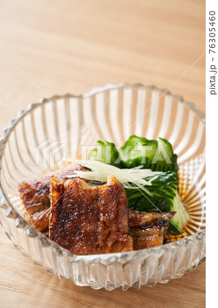 うざく（きゅうりと鰻の酢の物） 76305460