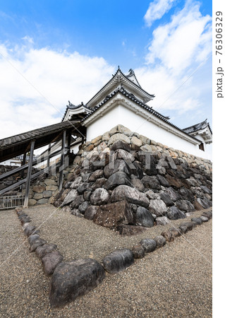 宮城白石城 野面積みの石垣と天守閣 宮城白石城 野面積みの石垣と天守閣 76306329