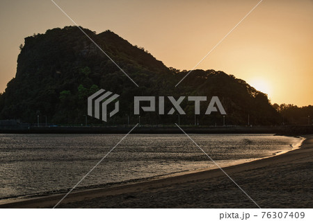 夕焼けの海水浴場 加津佐 前浜 夕焼けの海水浴場 加津佐 前浜 76307409
