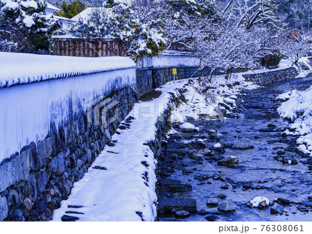 冬の秋月は雪化粧 冬の秋月は雪化粧 76308061