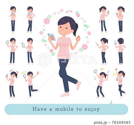 flat type medical staff woman_Have-a-Mobile-enjoy 76309385