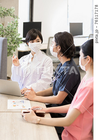 医療従事者打合せ 医療従事者打合せ 76317178