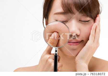 頬のスキンケア 頬のスキンケア 76318072