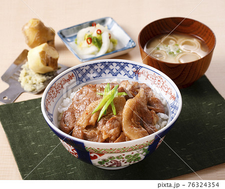 生姜焼き丼 76324354