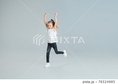 Pretty caucasian girl portrait isolated on white studio background with copyspace 76324985
