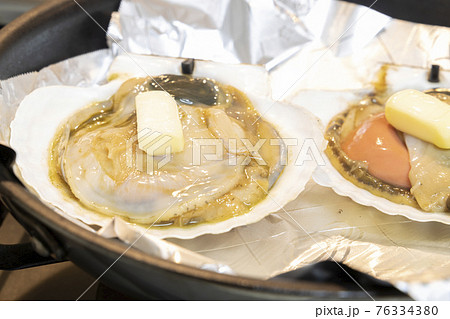 おいしい帆立貝のバター焼き 76334380