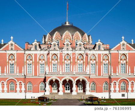 facade of Petrovsky Traveling Palace in Moscow 76336995