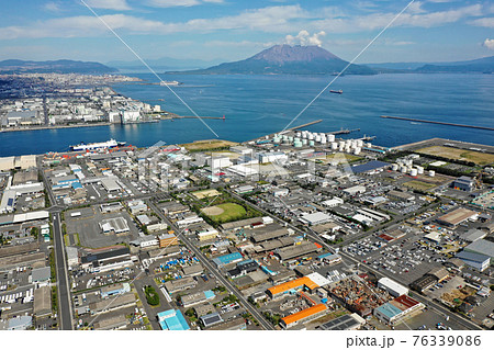 鹿児島市の谷山港の上空から 鹿児島市の谷山港の上空から 76339086