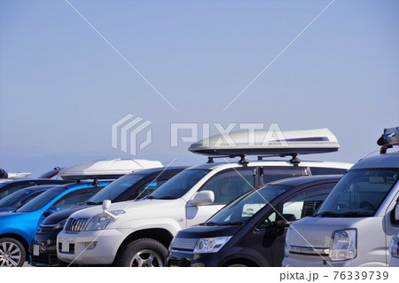 ルーフボックスを載せた車 ルーフボックスを載せた車 76339739