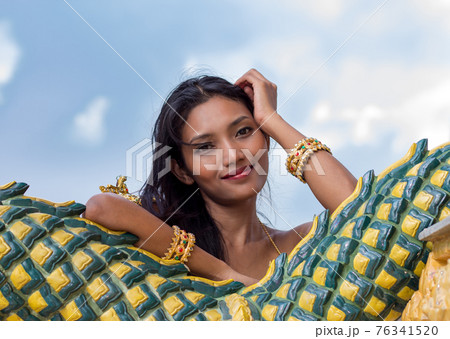 Portrait of Thai lady Portrait of Thai lady 76341520