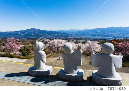 石仏のお花見2 76344080