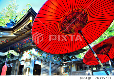 和傘 神社(埼玉県宝登山神社) 和傘 神社(埼玉県宝登山神社) 76345714